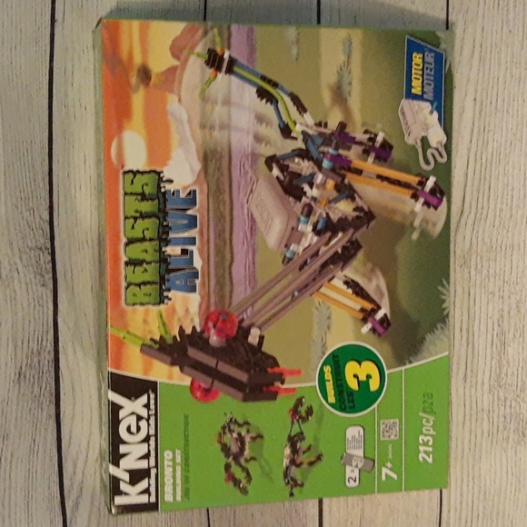 K'NEX BEASTS ALIVE Motorized Building Sets - Robo-Sting, Bronto Knex COMPLETE - Picture 12 of 16